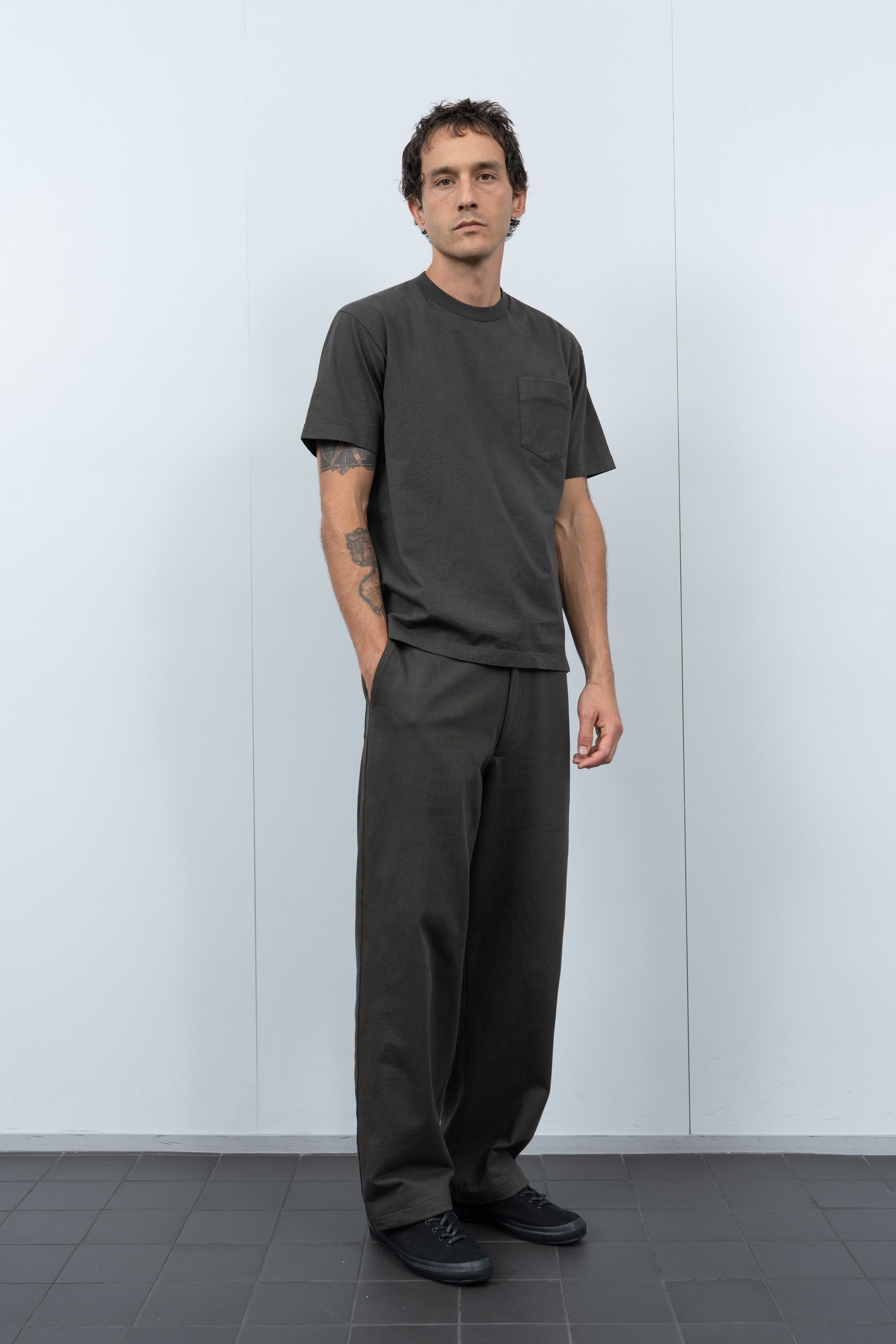 MUNICIPAL POCKET T-SHIRT - GRANITE