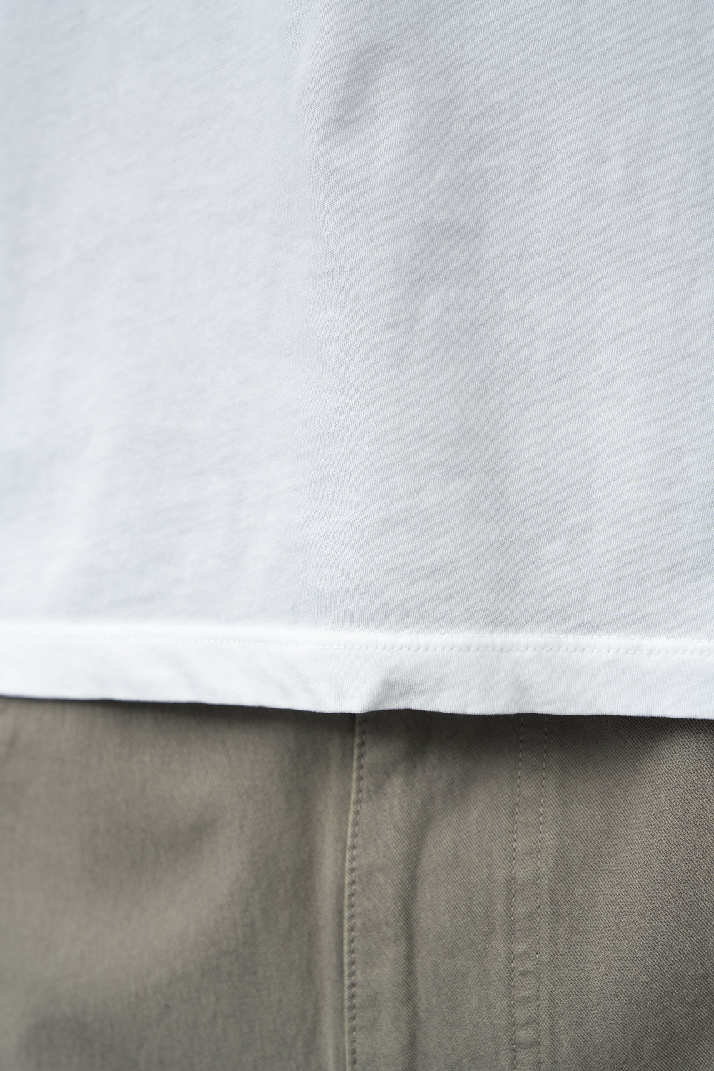 DRY-LITE T-SHIRT - PIGMENT CHALK