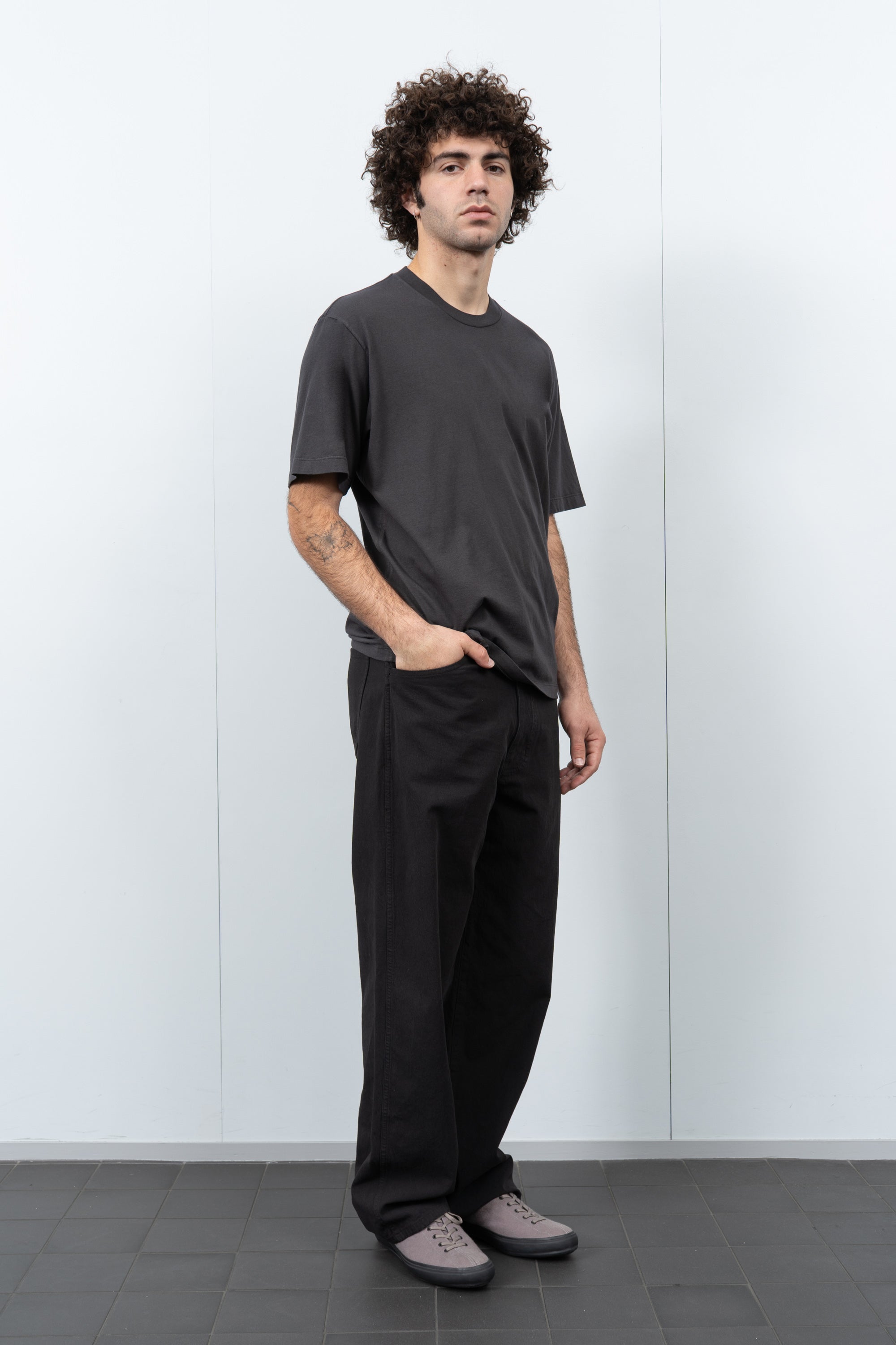 ATHENS T-SHIRT - FADED BLACK