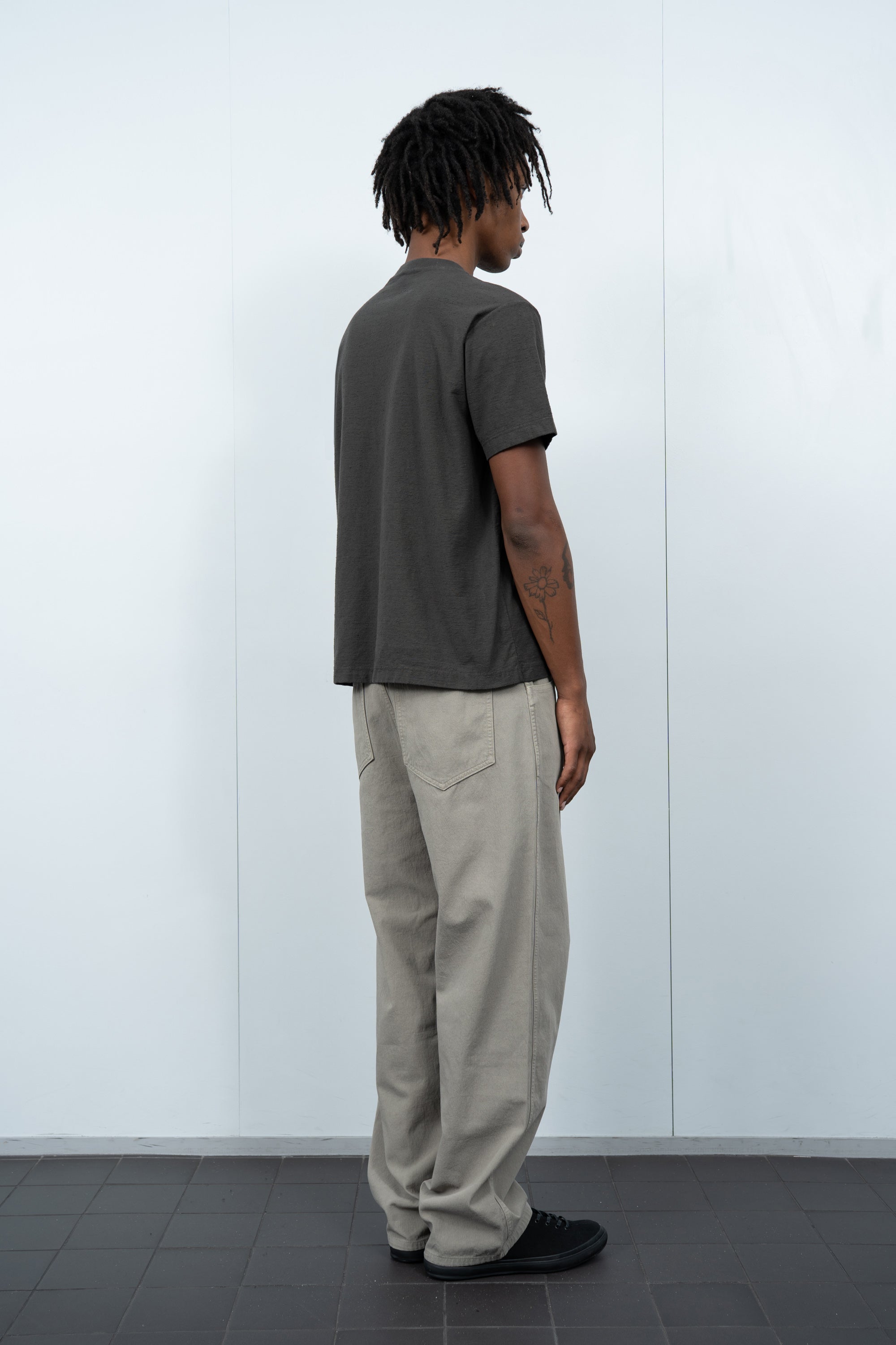 NEP T-SHIRT - PIGMENT CHARCOAL