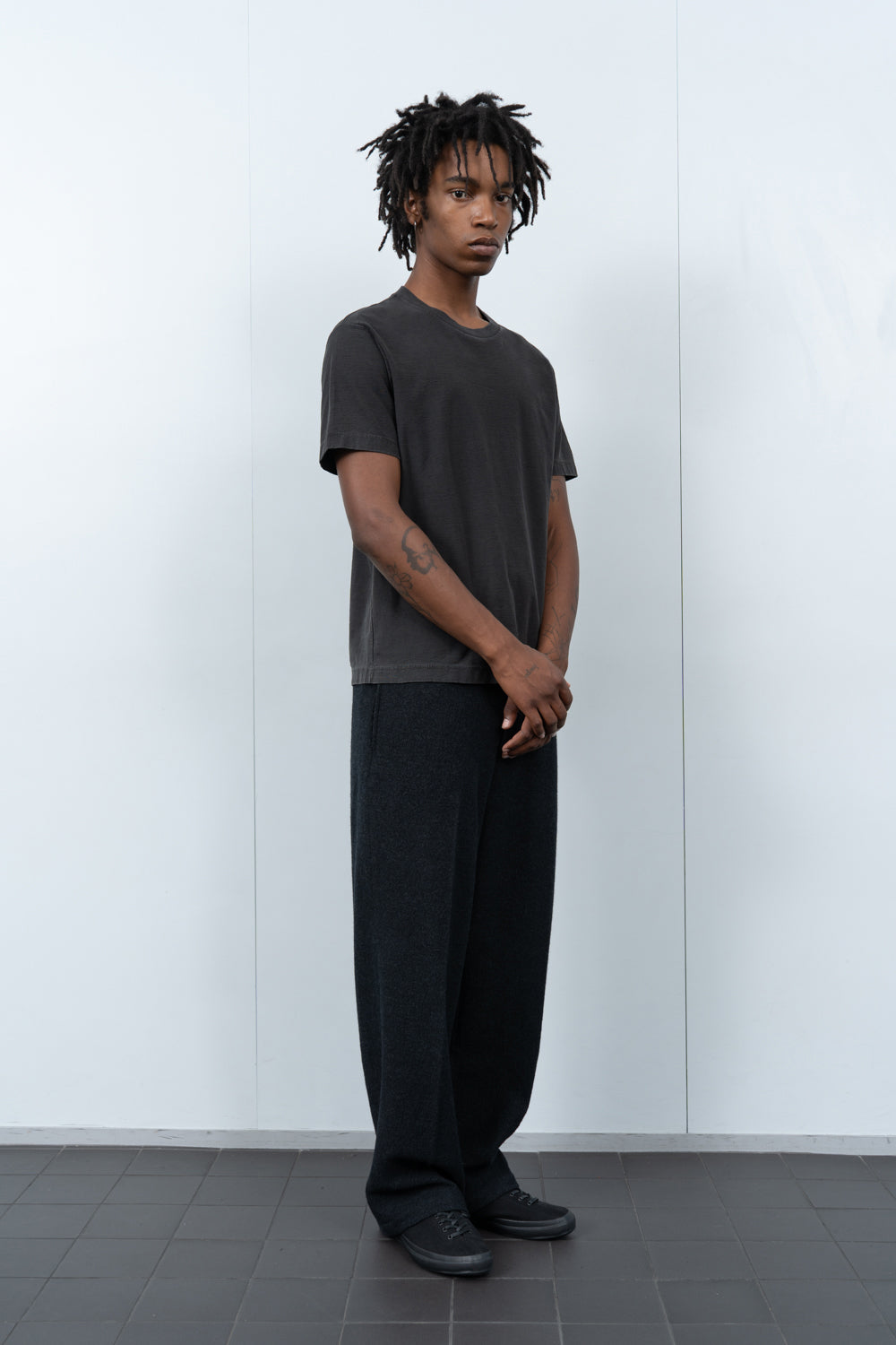 NEP T-SHIRT - PIGMENT CHARCOAL