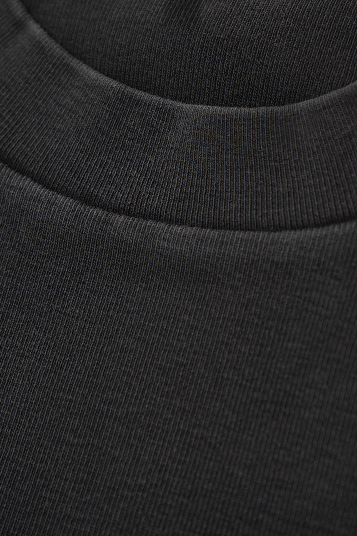 SIERRA T-SHIRT - PIGMENT CHARCOAL