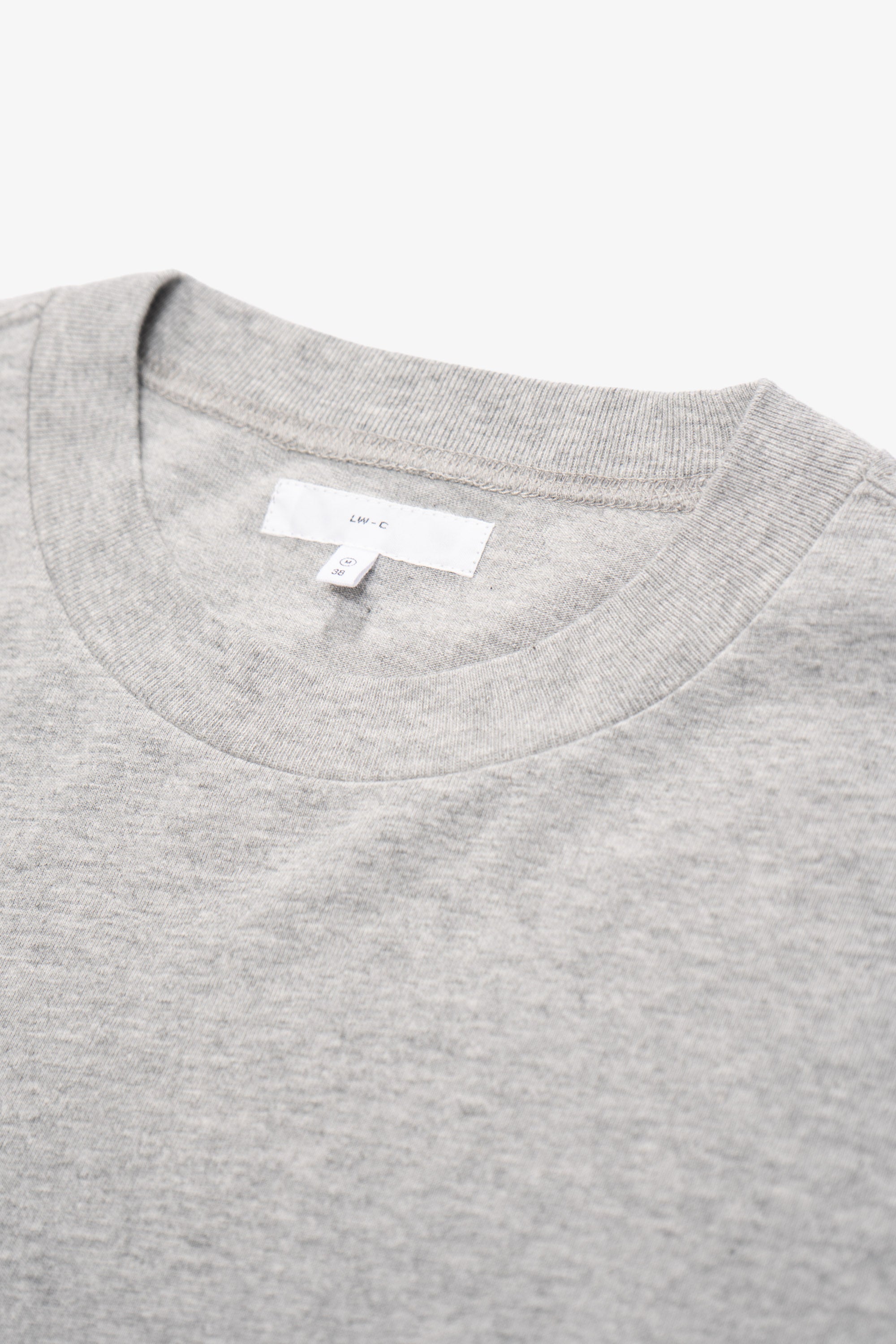 Close-up of collar of LW102LS LS Municipal Pocket T-shirt in heather grey