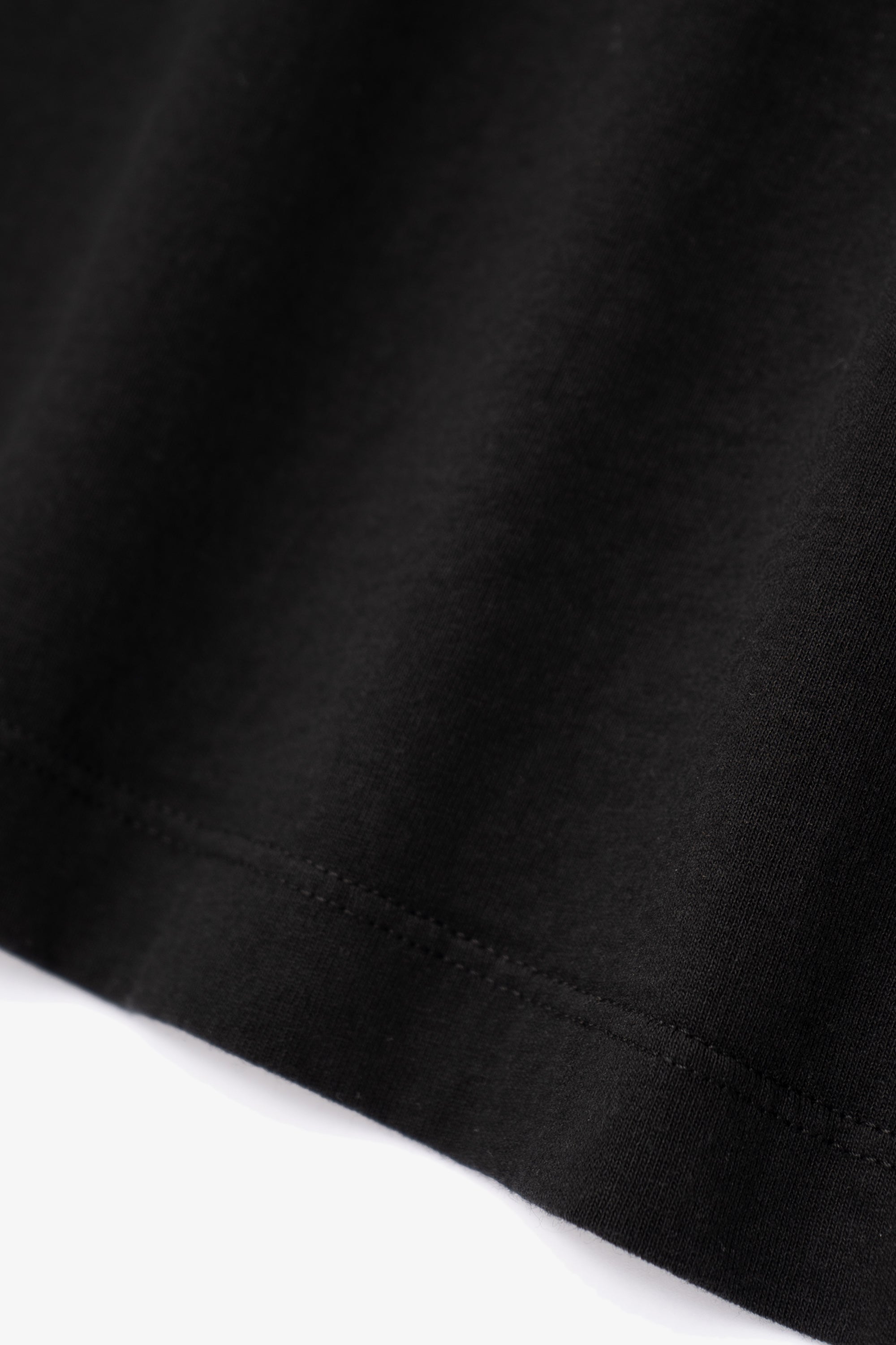 Close-up of pocket of LW103 Municipal Pocket T-shirt in black