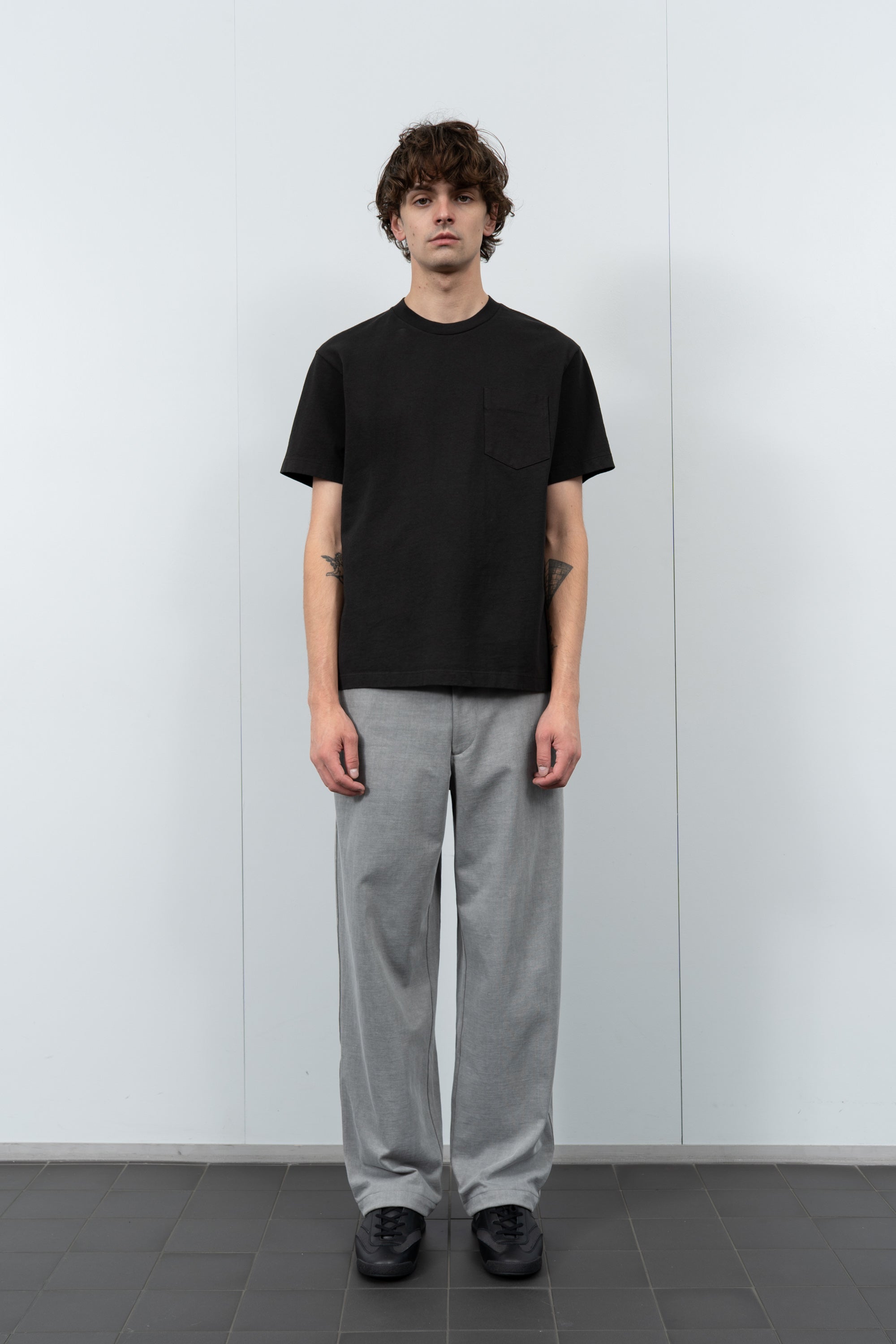 Model poses in LW103 Municipal Pocket T-shirt in Shadow