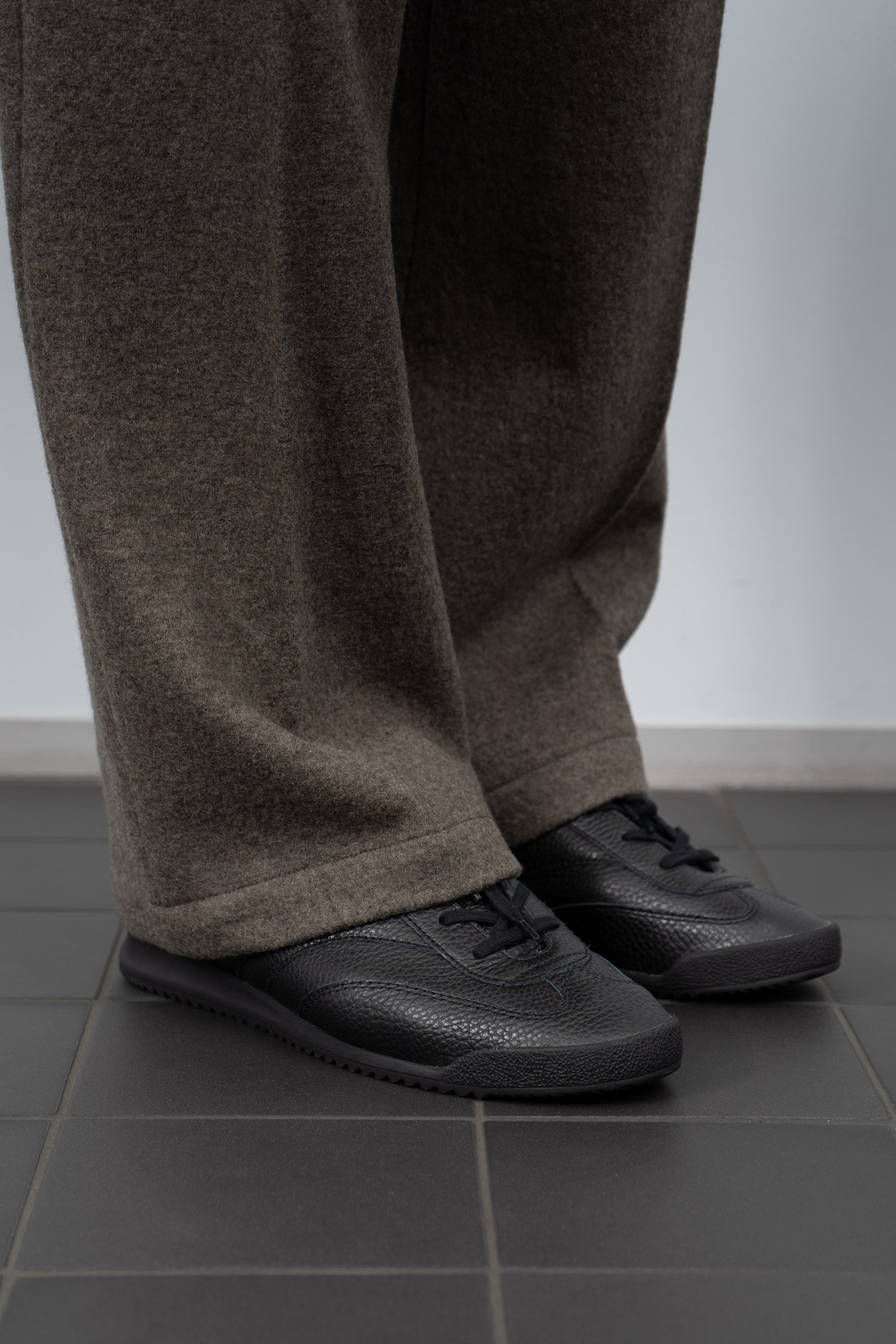 LW - C x ROF German Military Trainer - BLACK