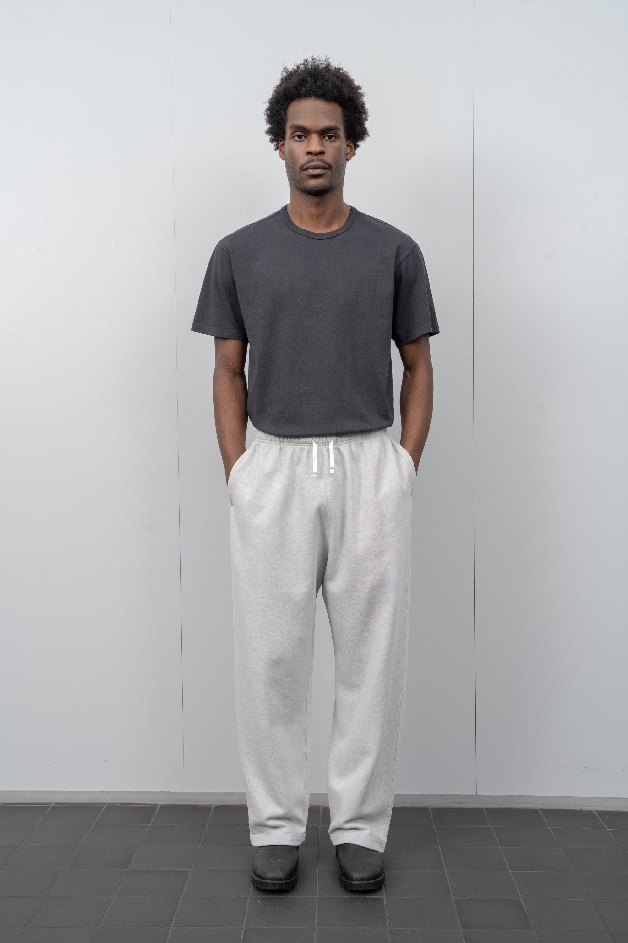 MIDWEIGHT SWEATPANT - HEATHER GREY