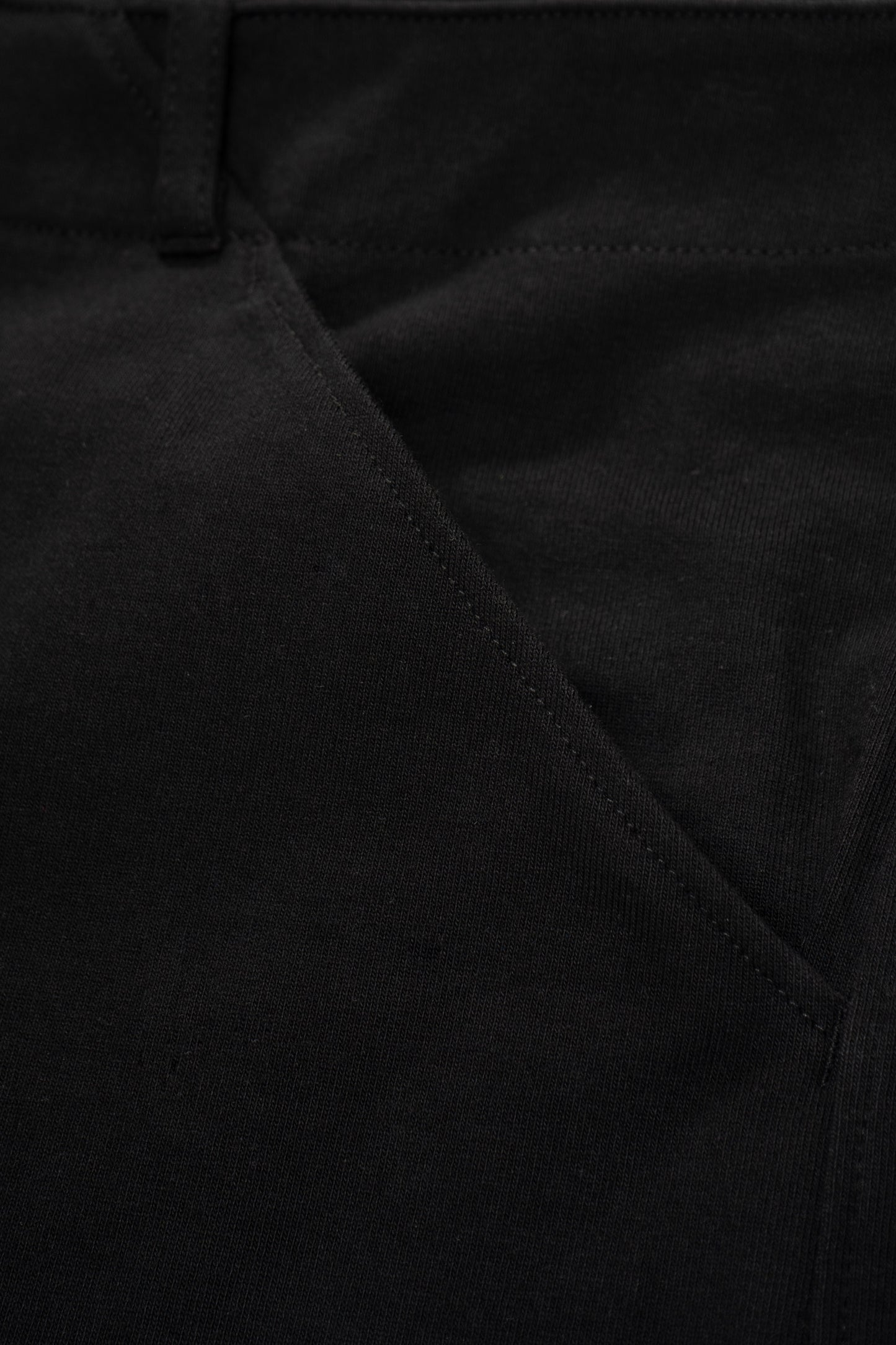 Waistband detail of LW1150 Jersey Short in Black 