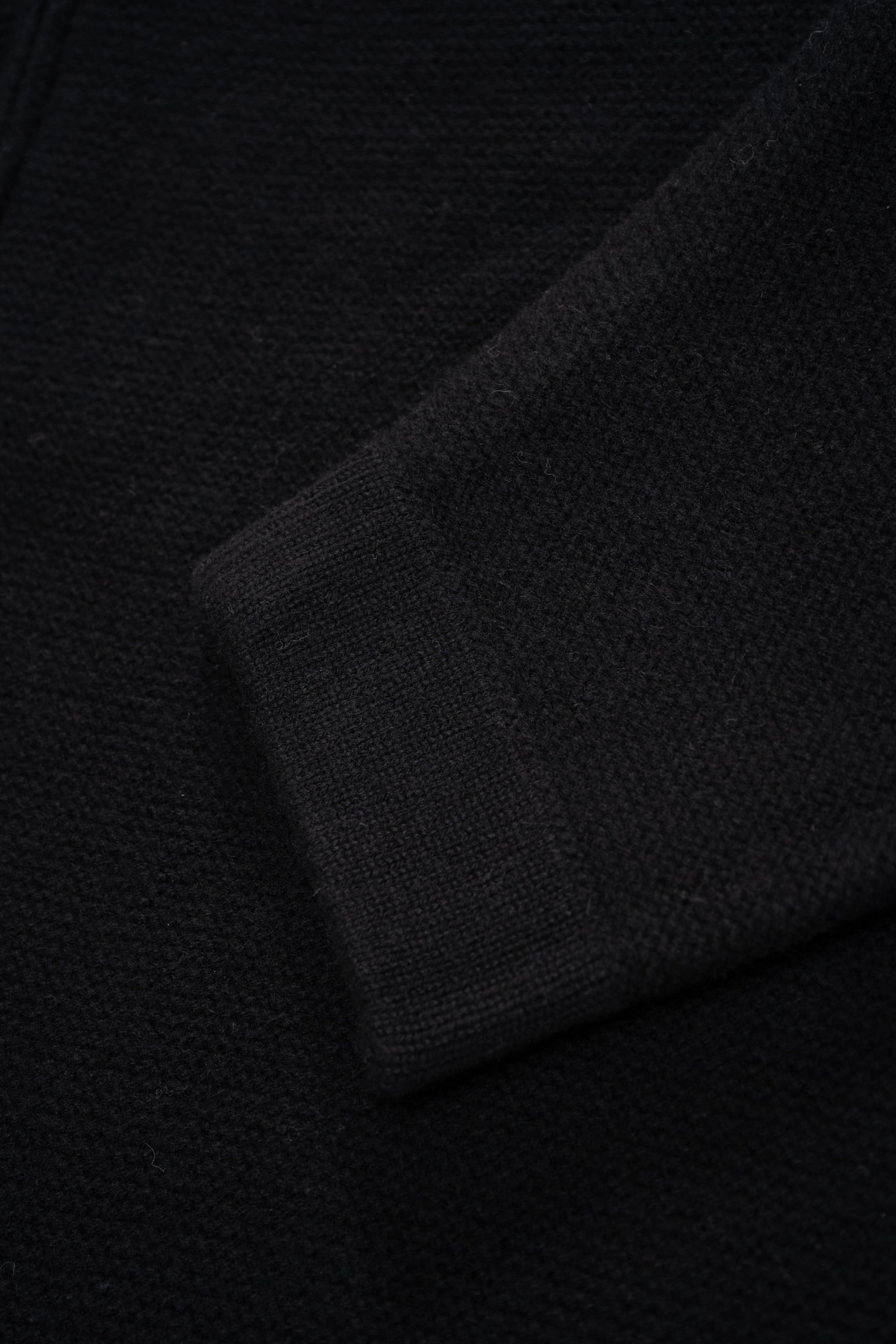 WOOL LINK ZIP CARDIGAN - BLACK