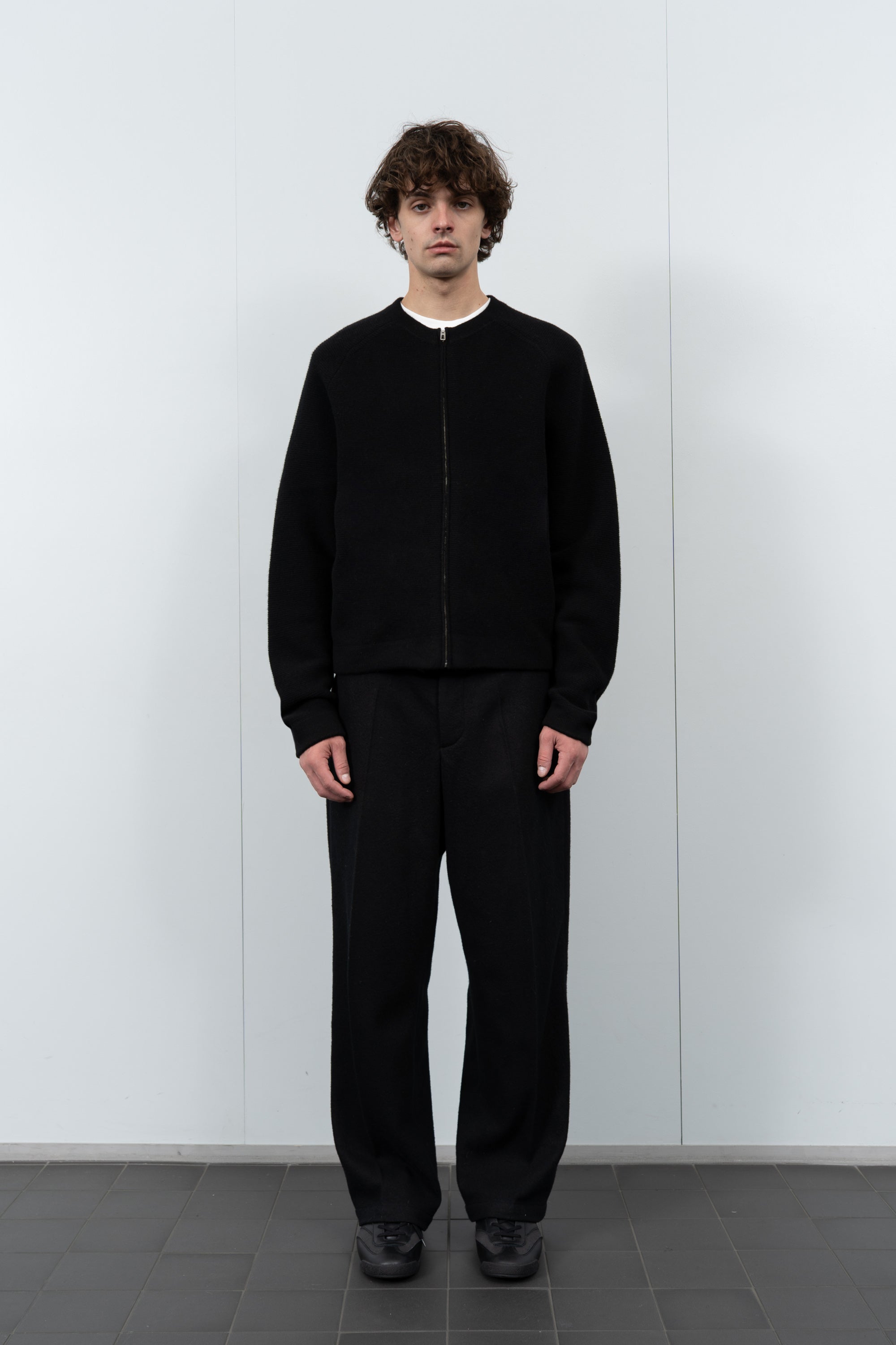 WOOL LINK ZIP CARDIGAN - BLACK