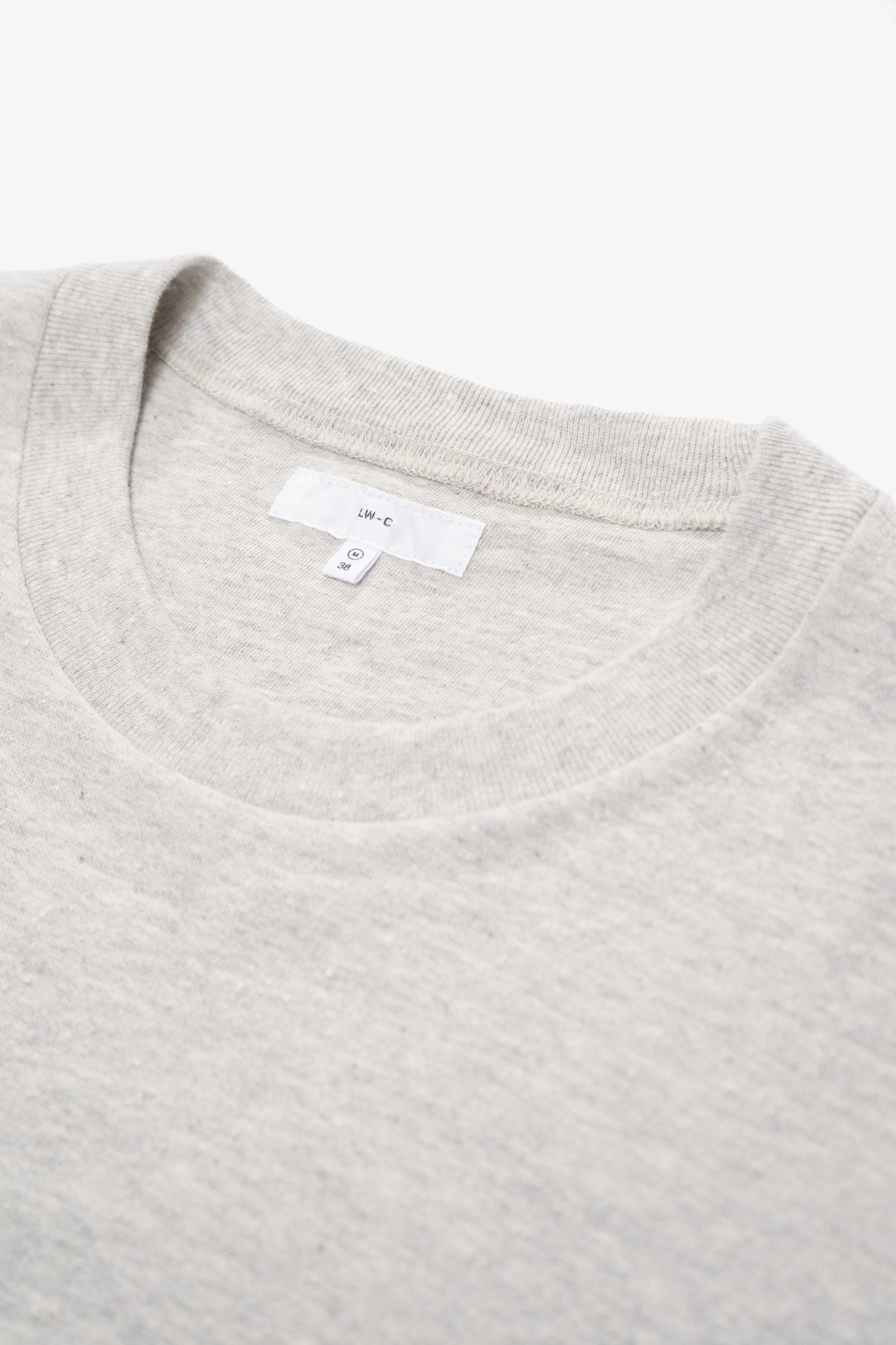 Collar detail of LW160 Nep T-shirt