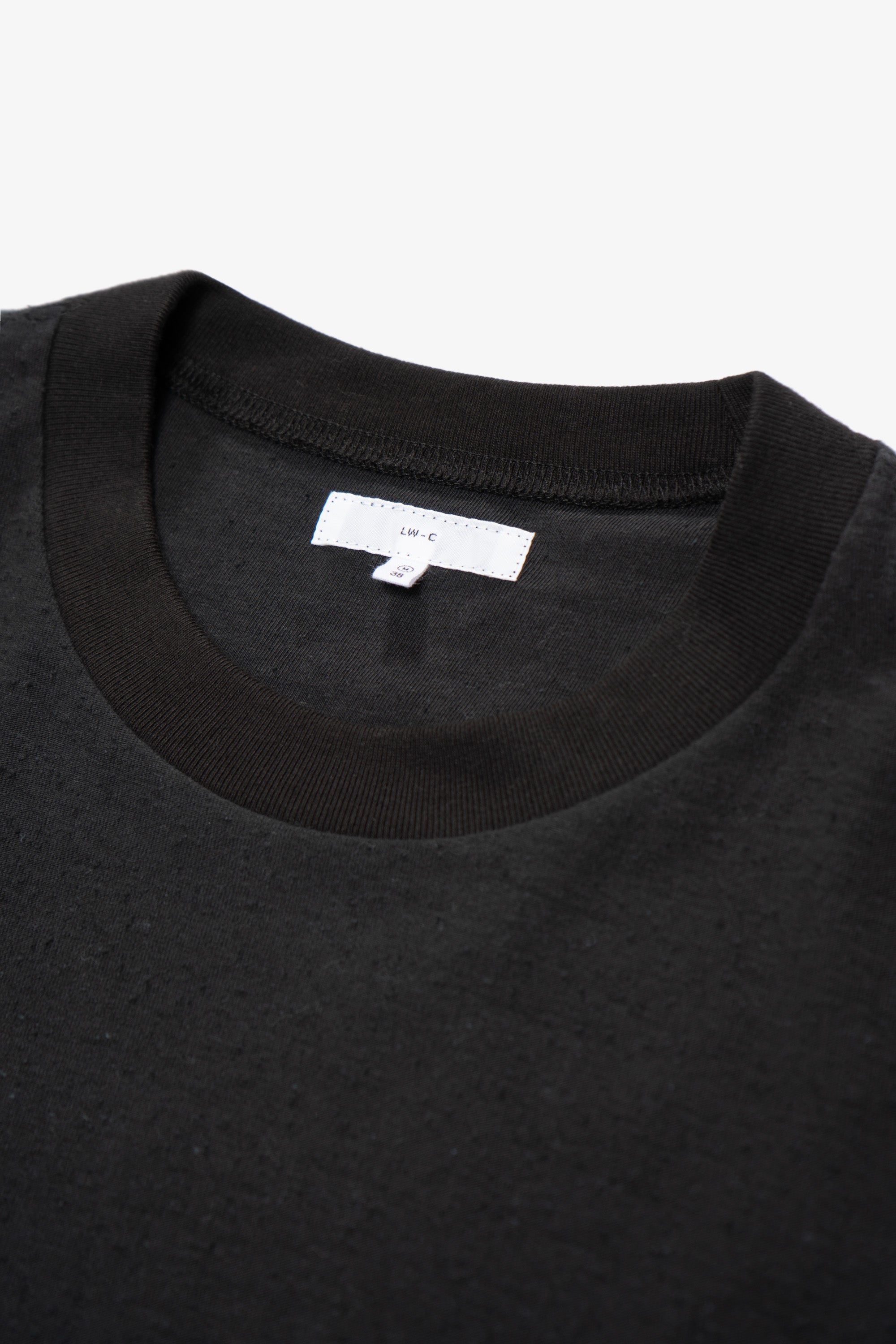 Collar detail of LW160 Nep T-shirt