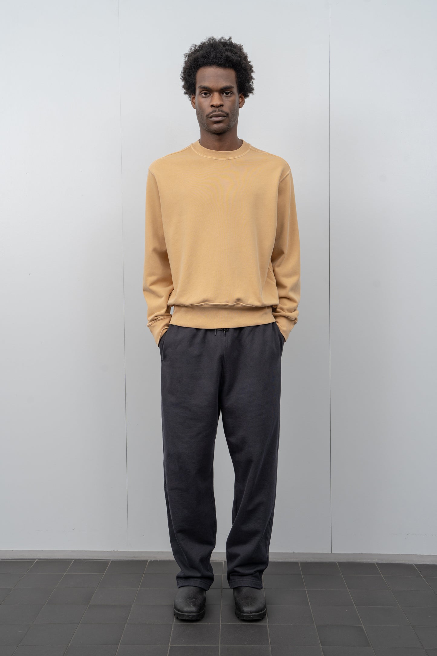 RELAXED SWEATSHIRT - MUSTARD PIGMENT