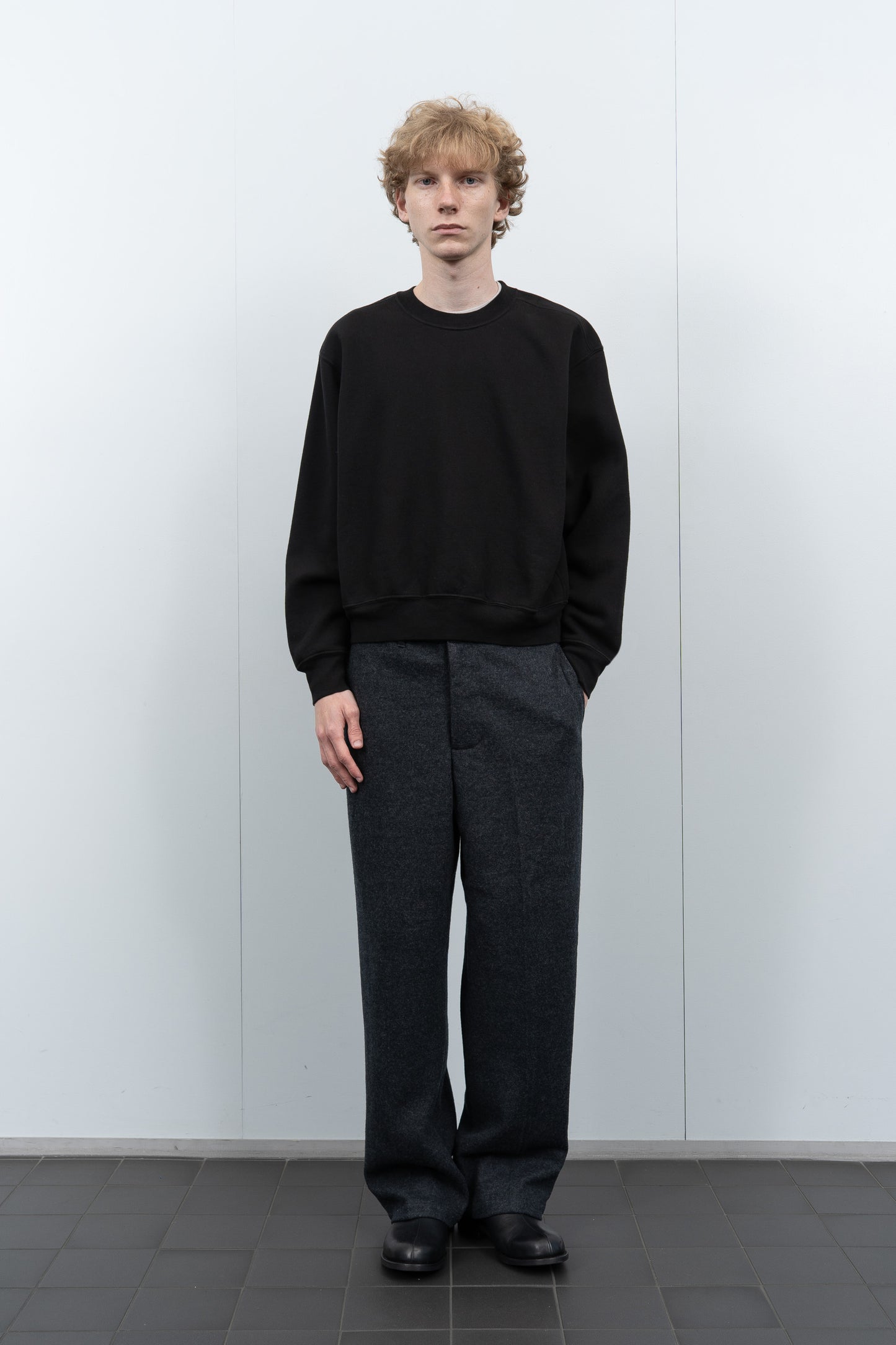 MINI CREWNECK - BLACK