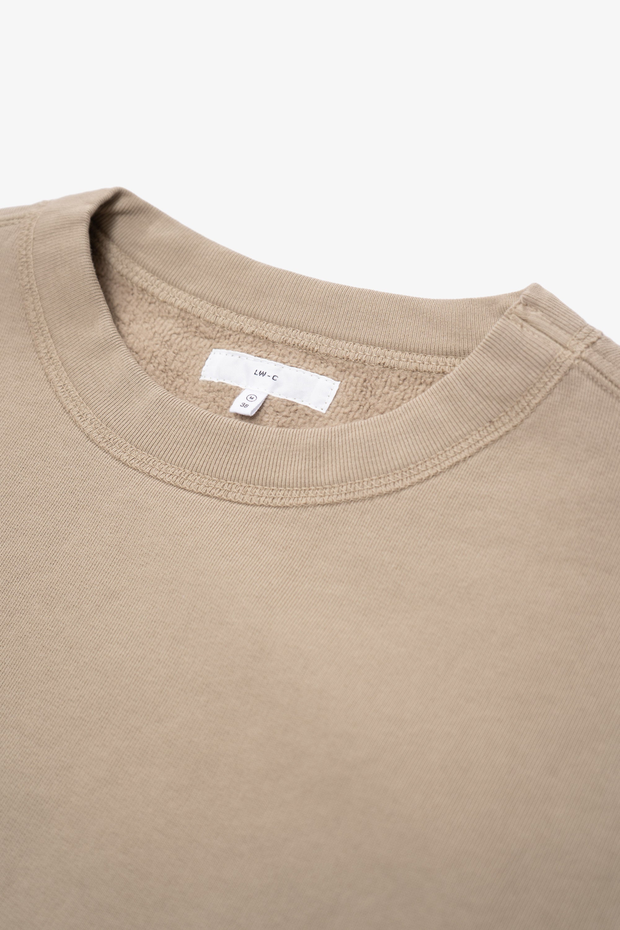 Collar detail of LW615 Relaxed Sweatshirt