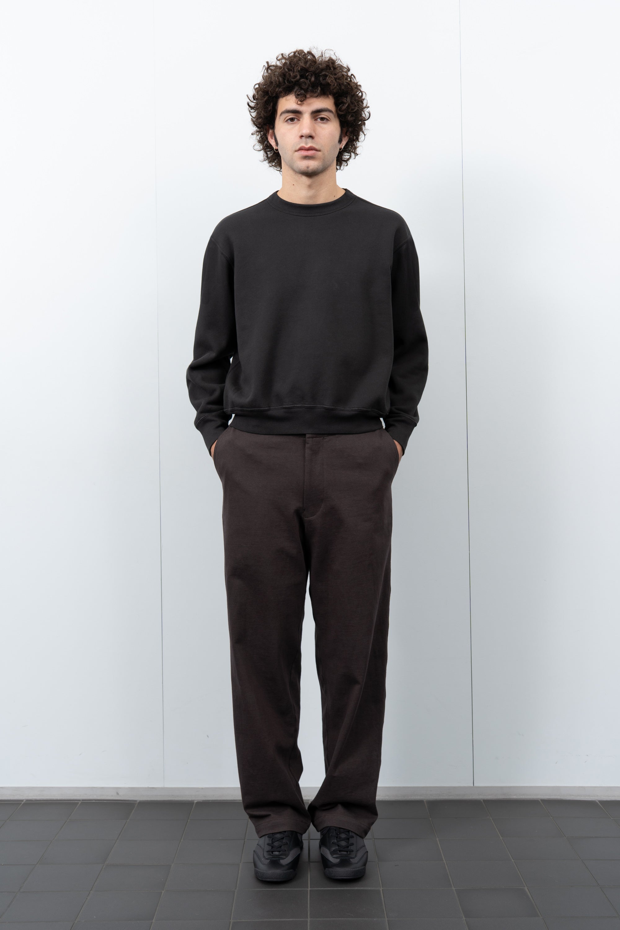 LW615 Relaxed Sweatshirt on a model