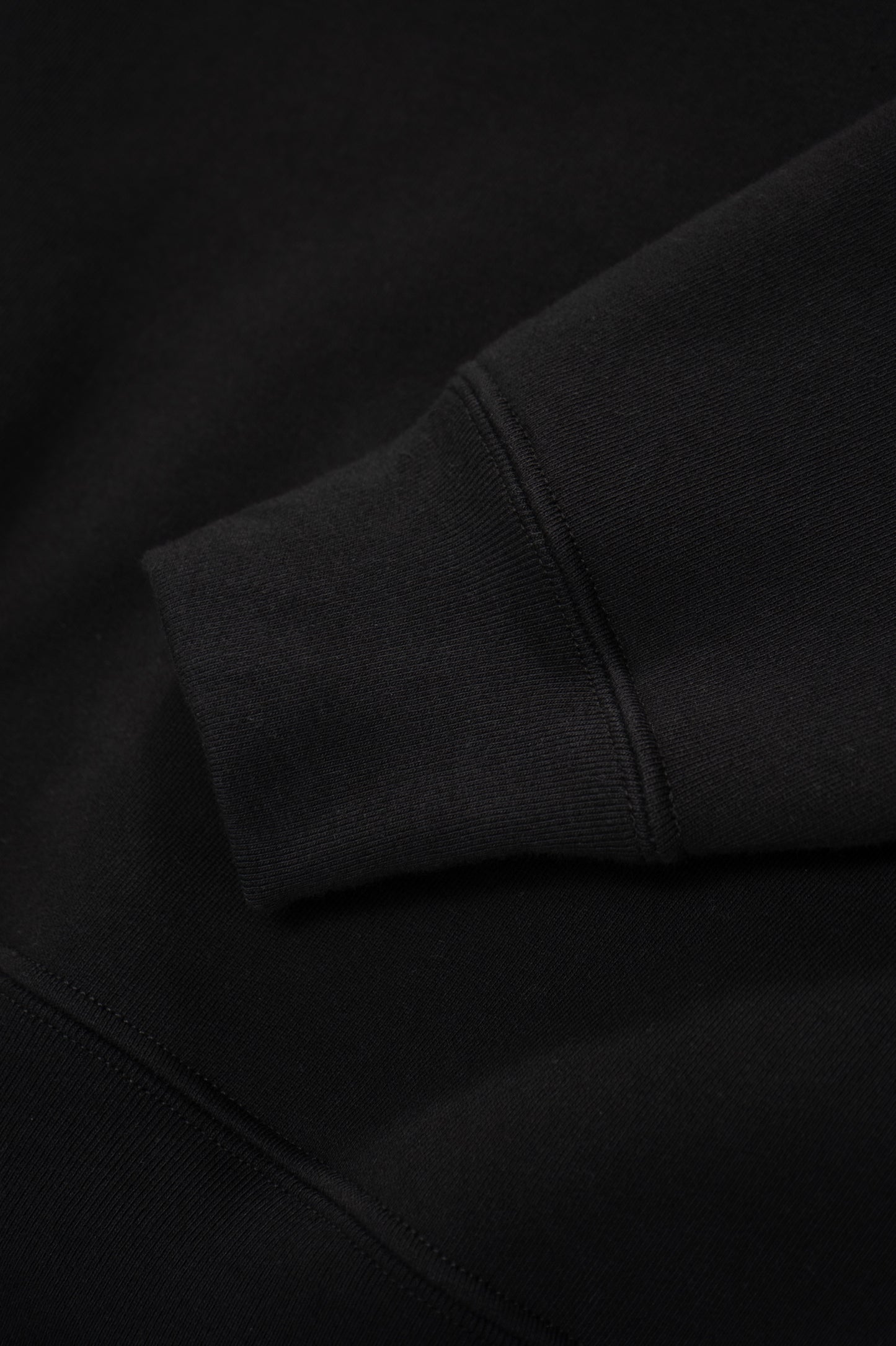 Cuff detail of LW636C Quarter Zip Sweatshirt