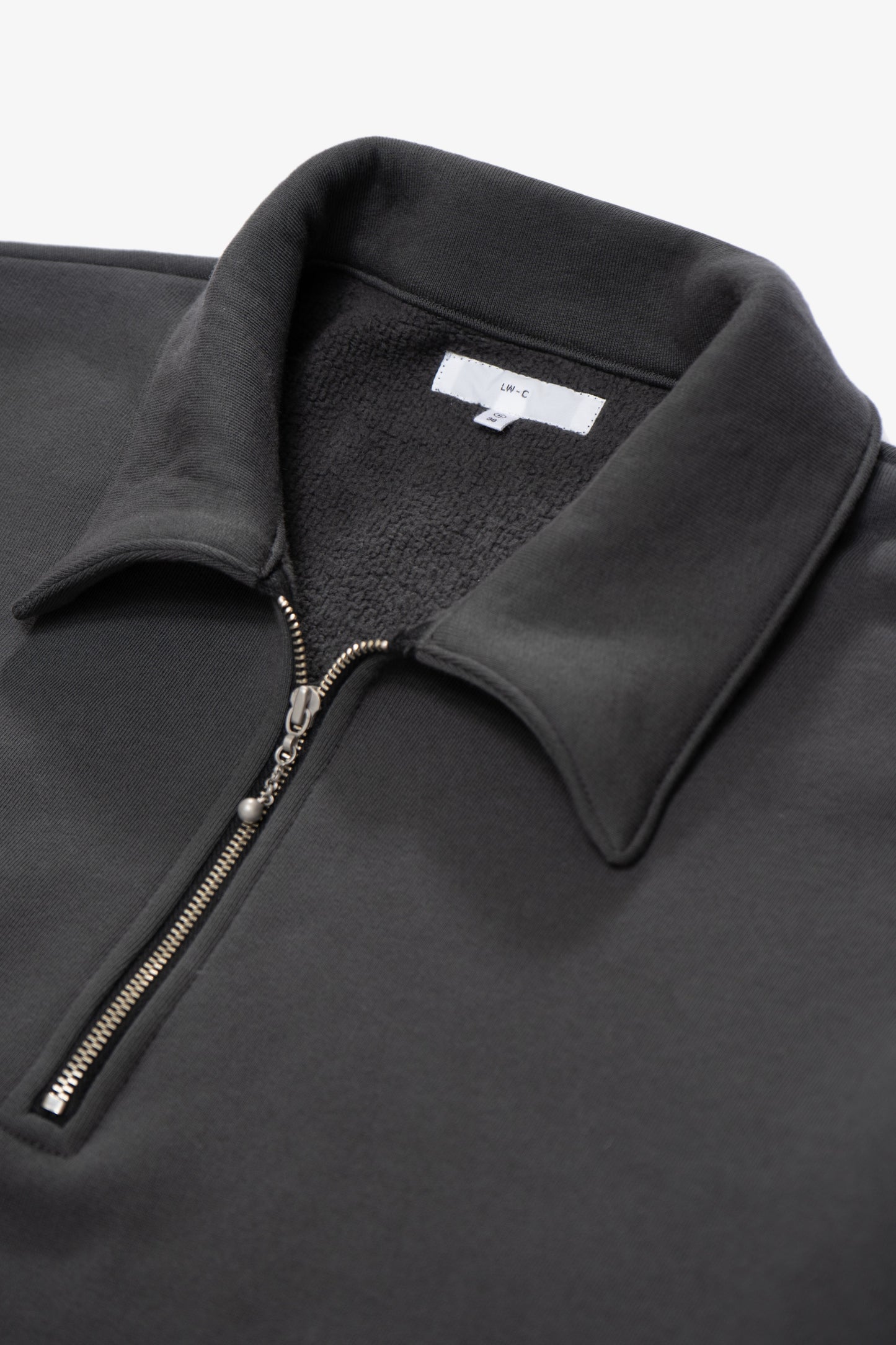Collar detail of LW636C Quarter Zip Sweatshirt
