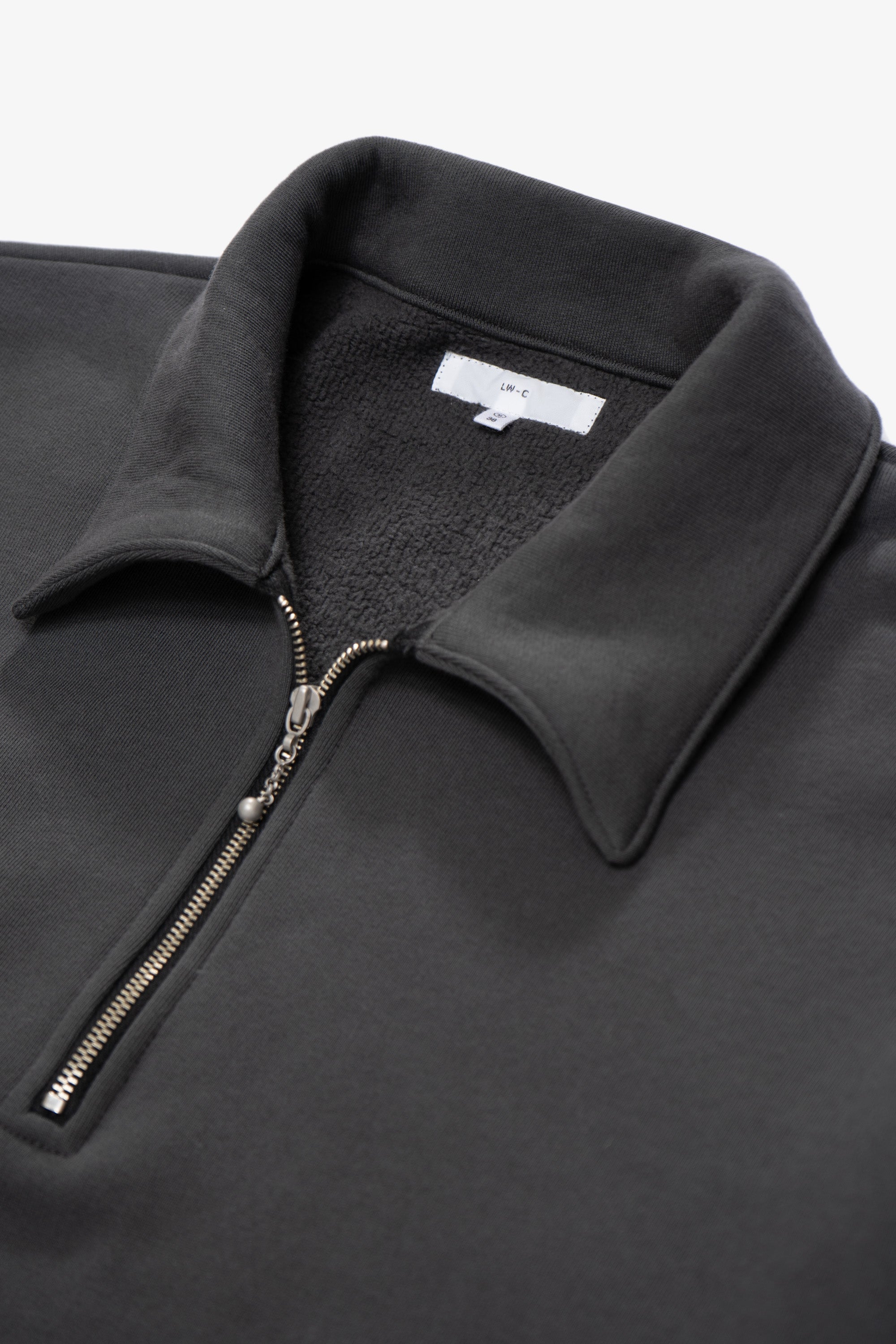 Collar detail of LW636C Quarter Zip Sweatshirt