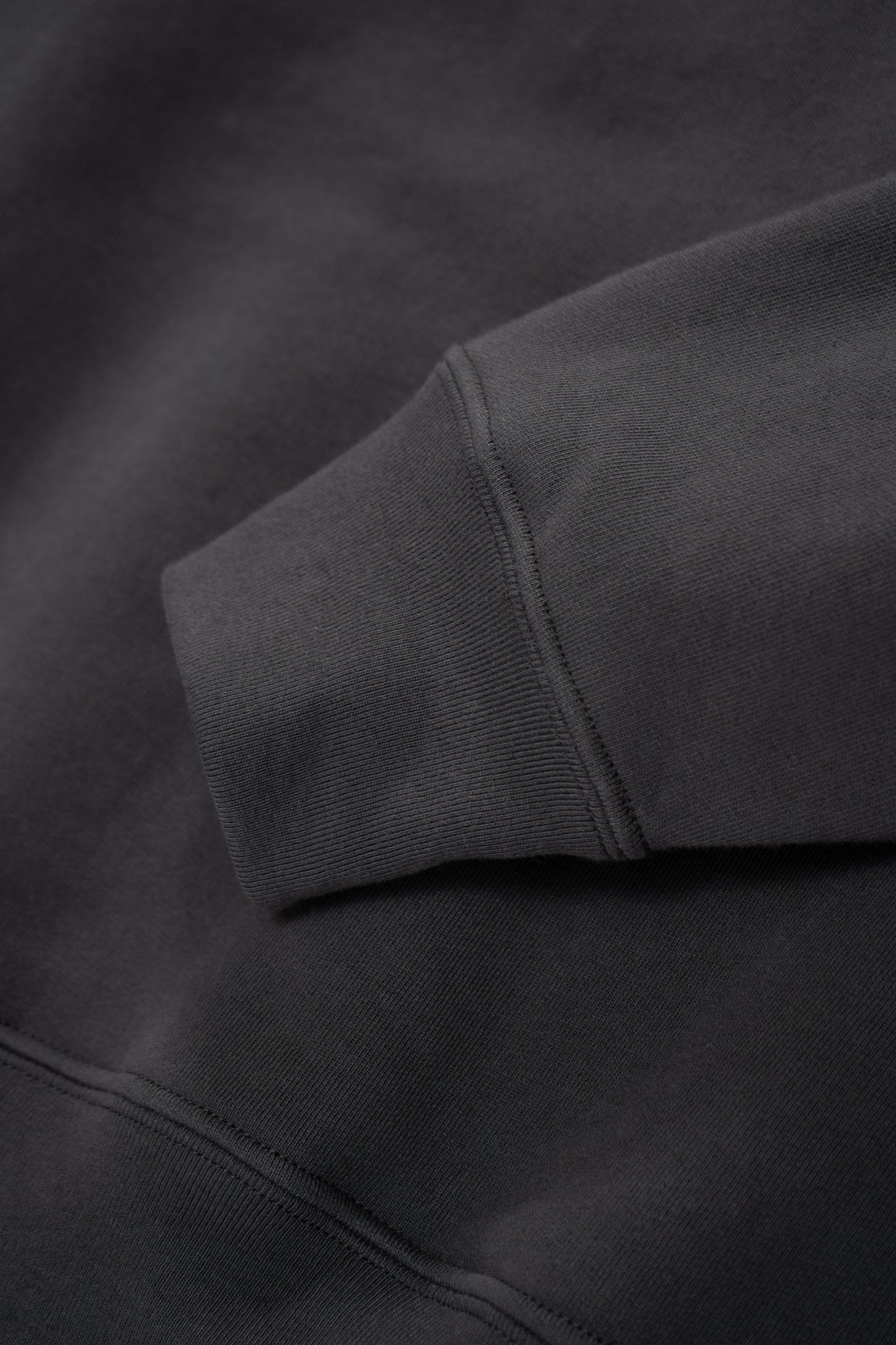 Cuff detail of LW636C Quarter Zip Sweatshirt