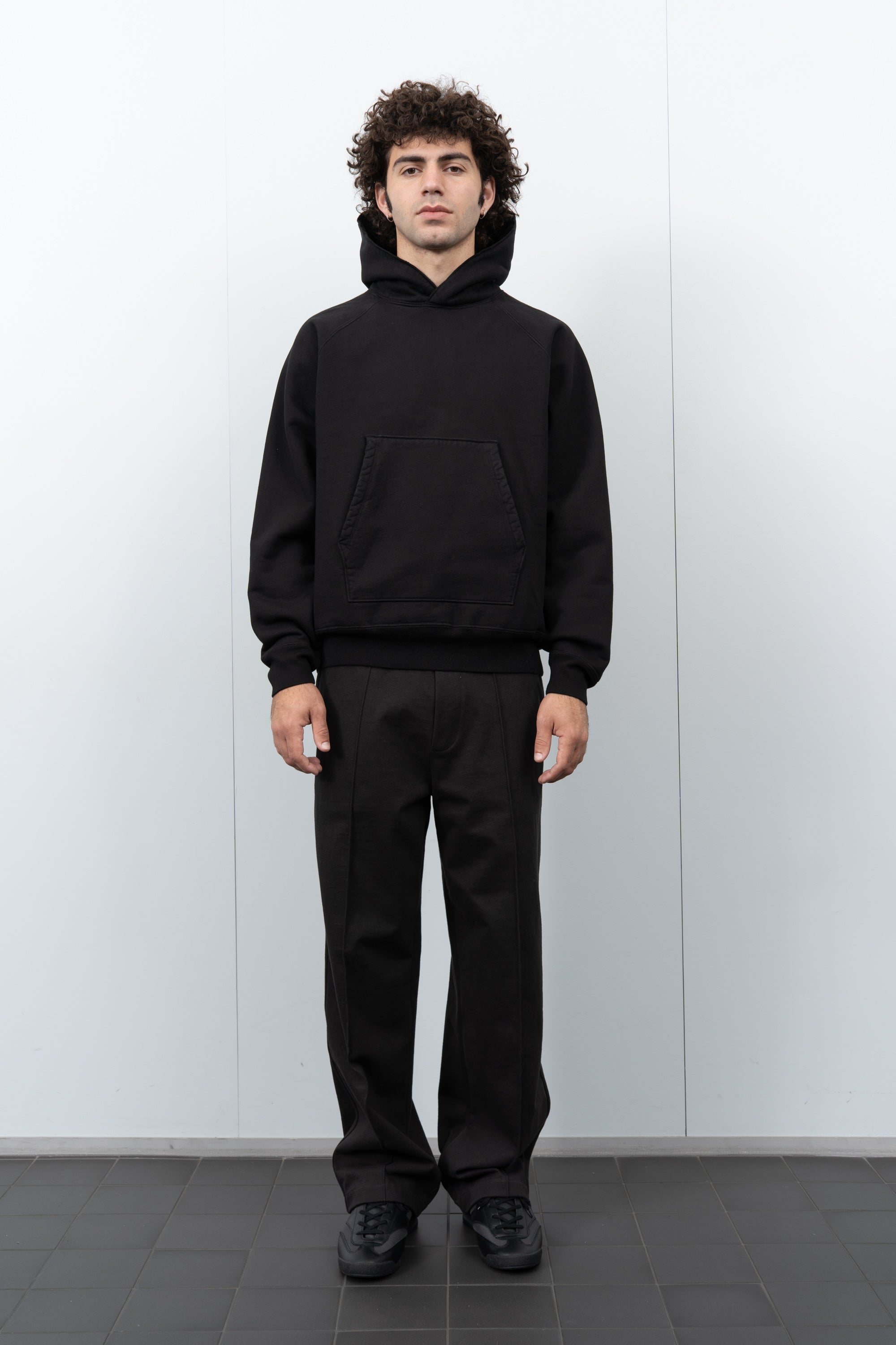 SUPER WEIGHTED HOODIE - BLACK
