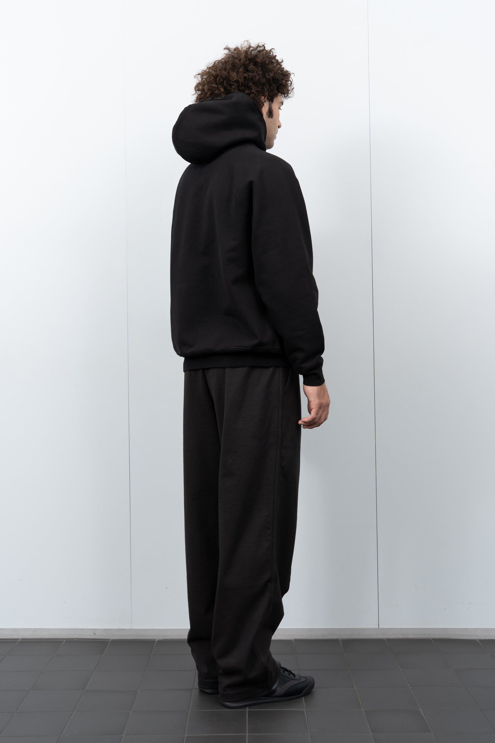 SUPER WEIGHTED HOODIE - BLACK
