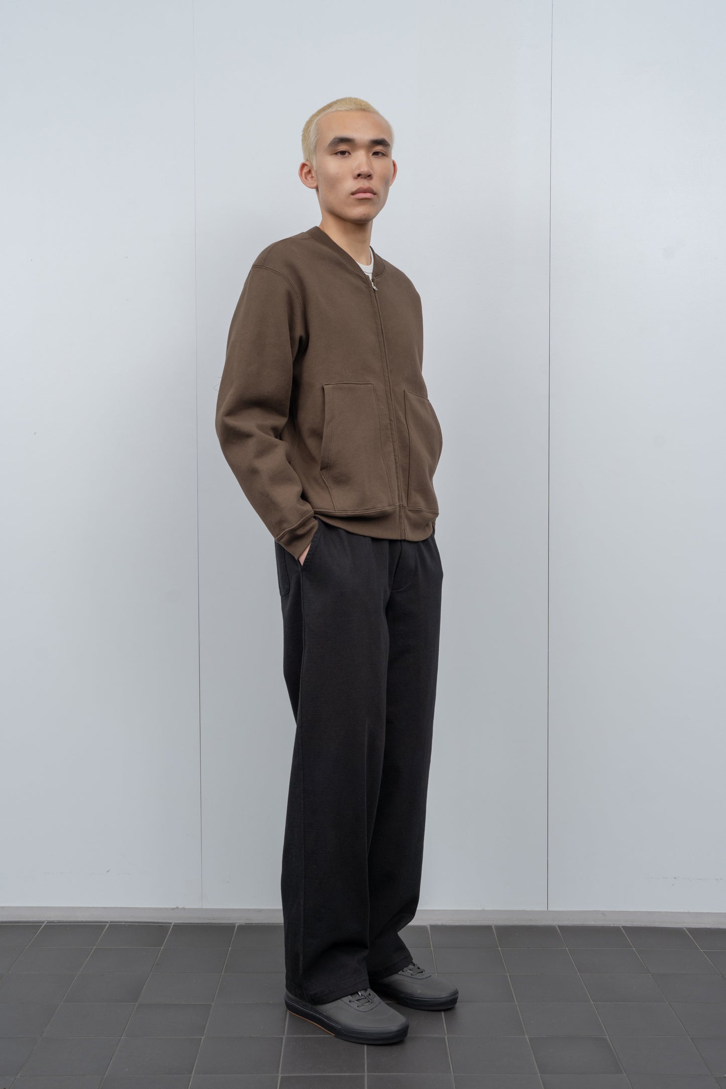 ZIP CREW NECK - FIELD BROWN