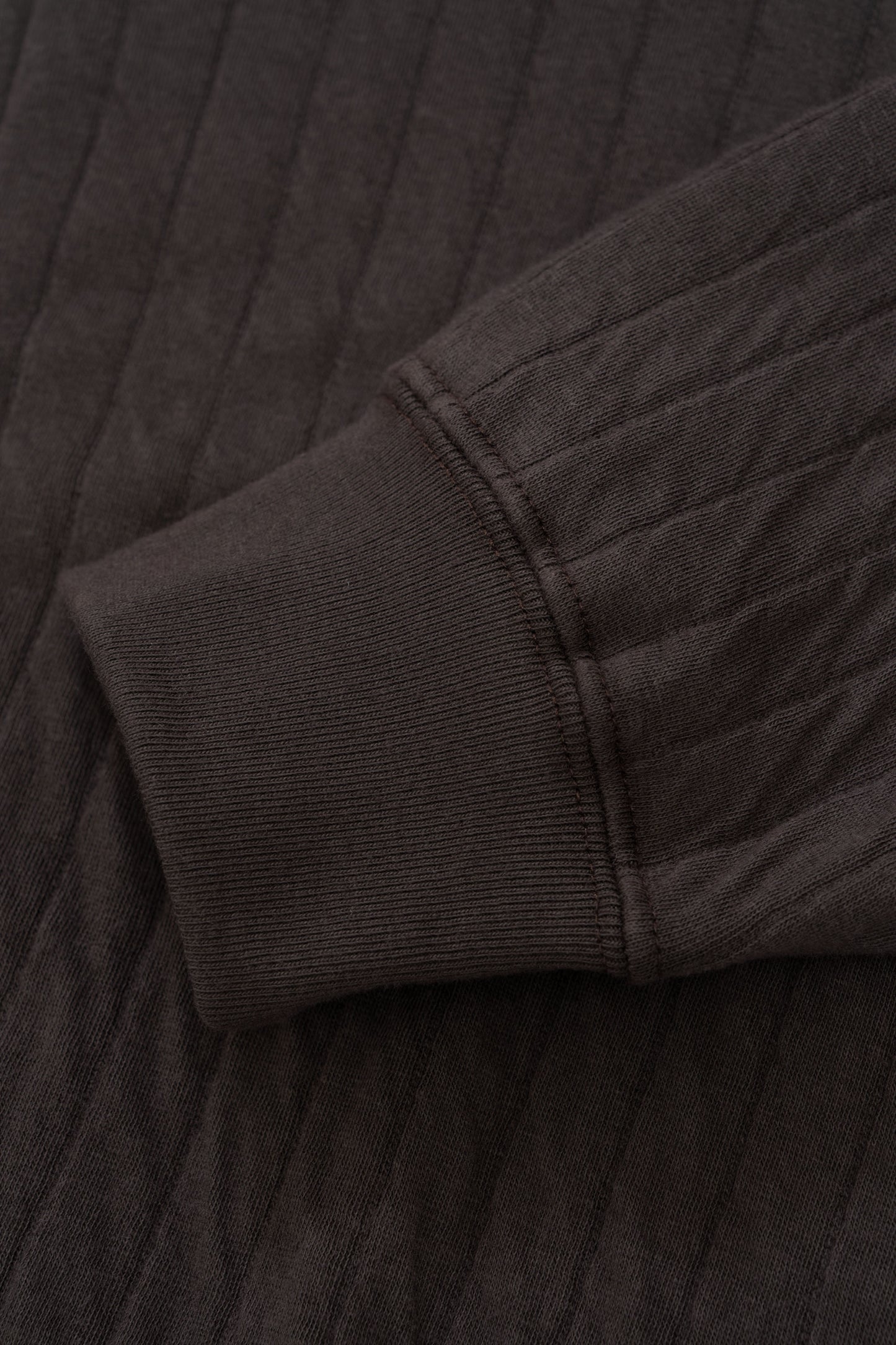 QUILTED ZIP UP - TIRE BLACK