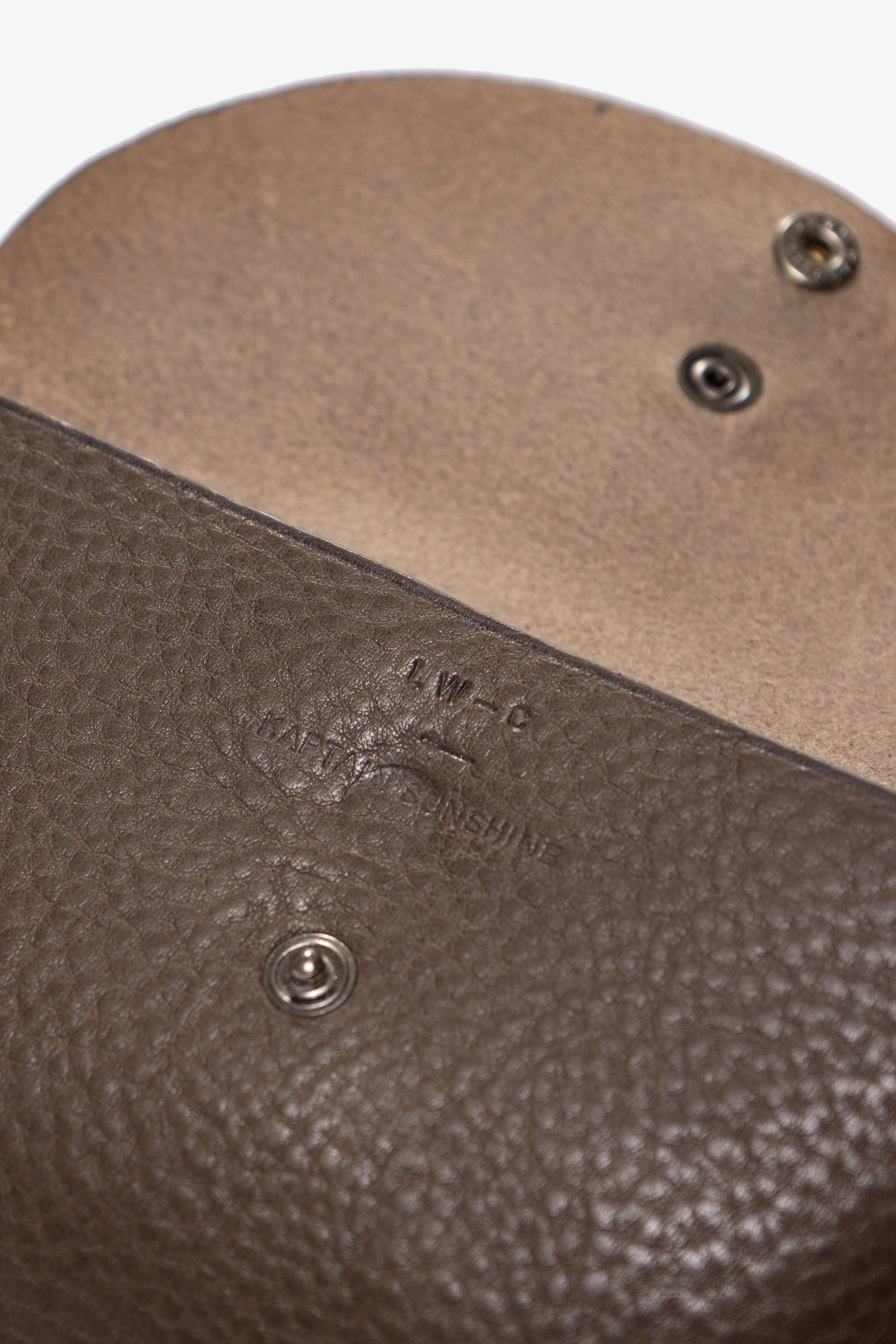 LW - C x KAPTAIN SUNSHINE LEATHER POUCH - BROWN PEBBLE