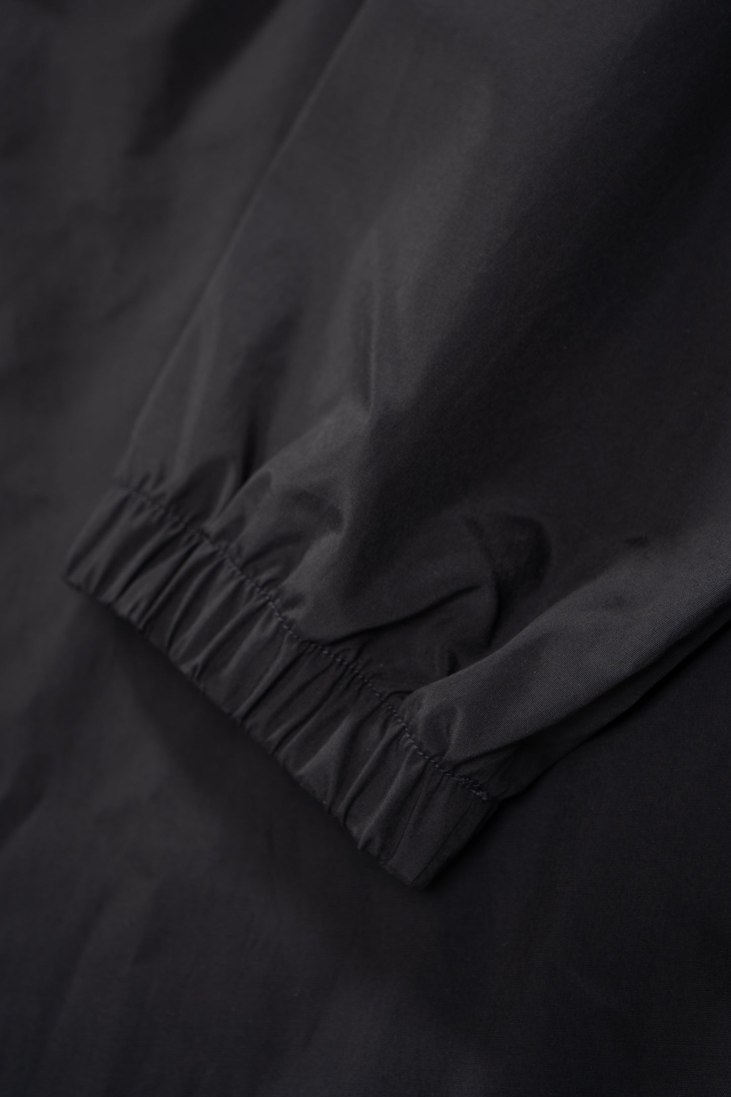 LW - C x KAPTAIN SUNSHINE SILK POLY PULLOVER - ANTHRACITE