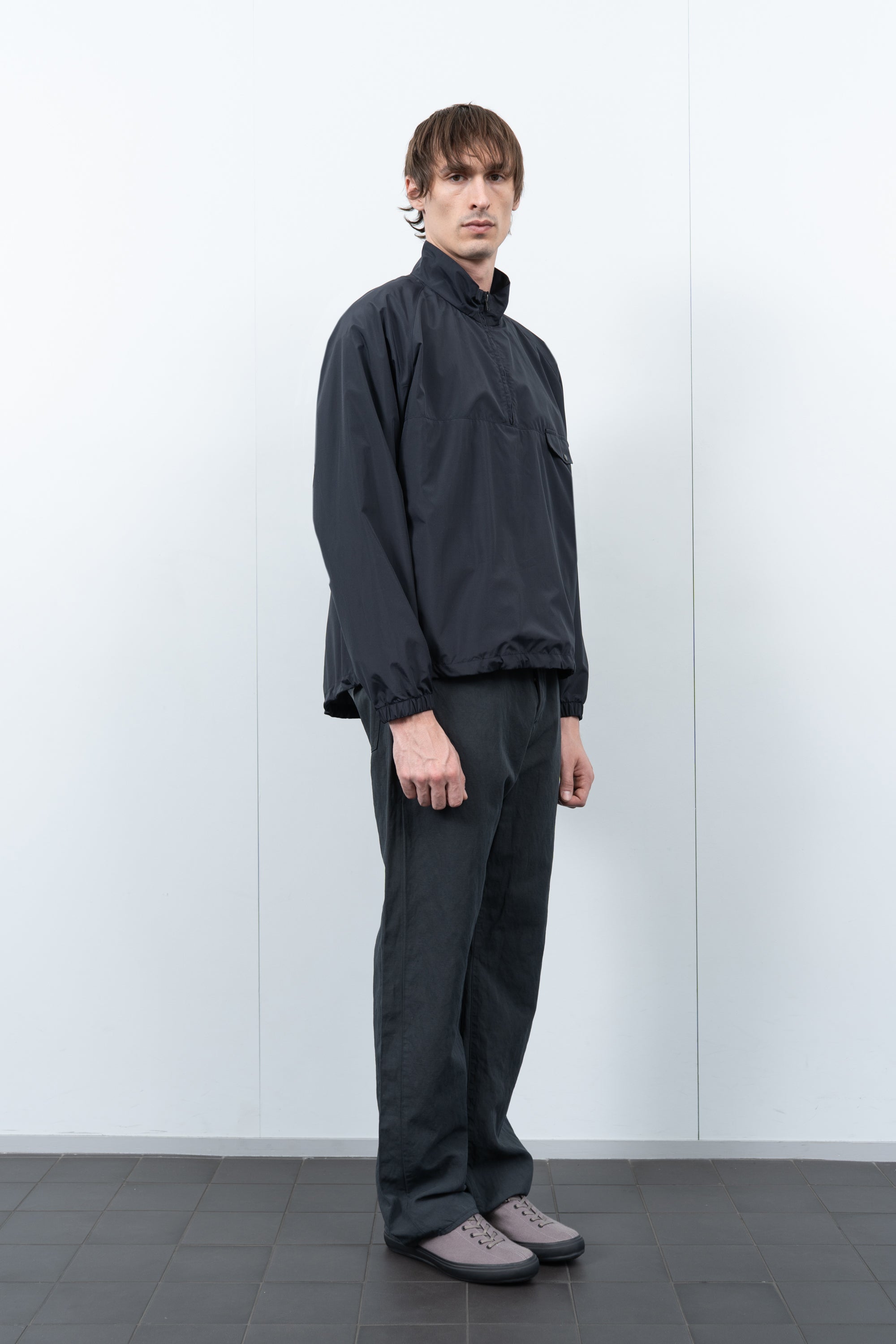 LW - C x KAPTAIN SUNSHINE SILK POLY PULLOVER - ANTHRACITE